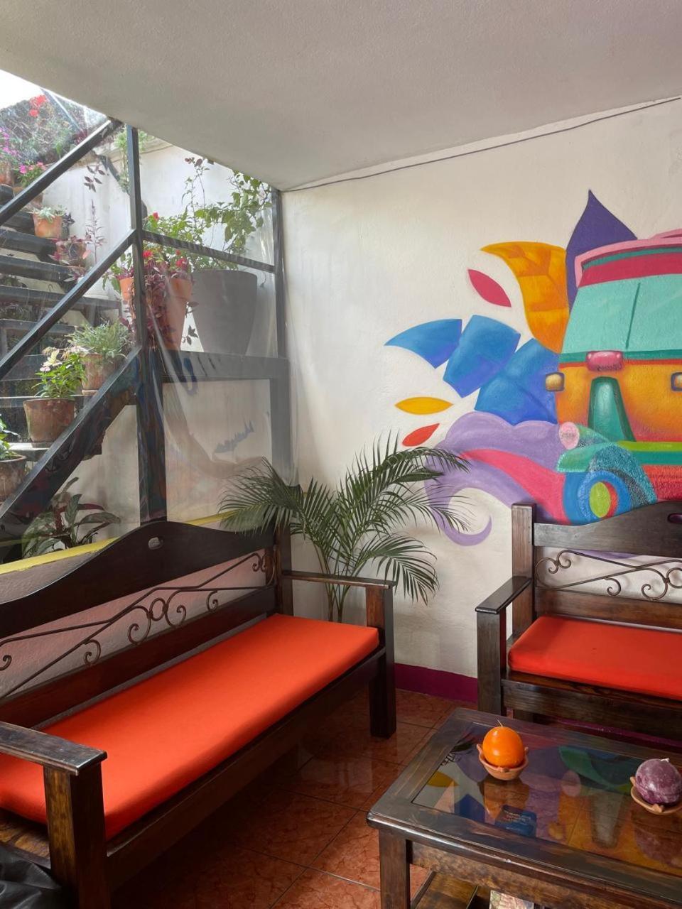 One Day Trip Hostel Antigua Εξωτερικό φωτογραφία